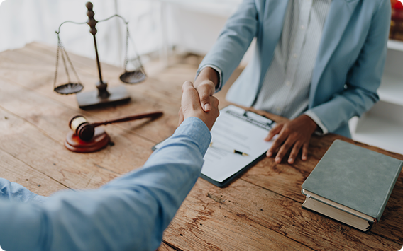 Image symbolizing legal agreement and professional consultation